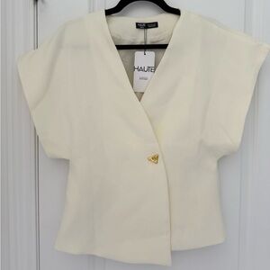 Textured V-Neck Short Sleeve Blouse with Gold Button. BNWT